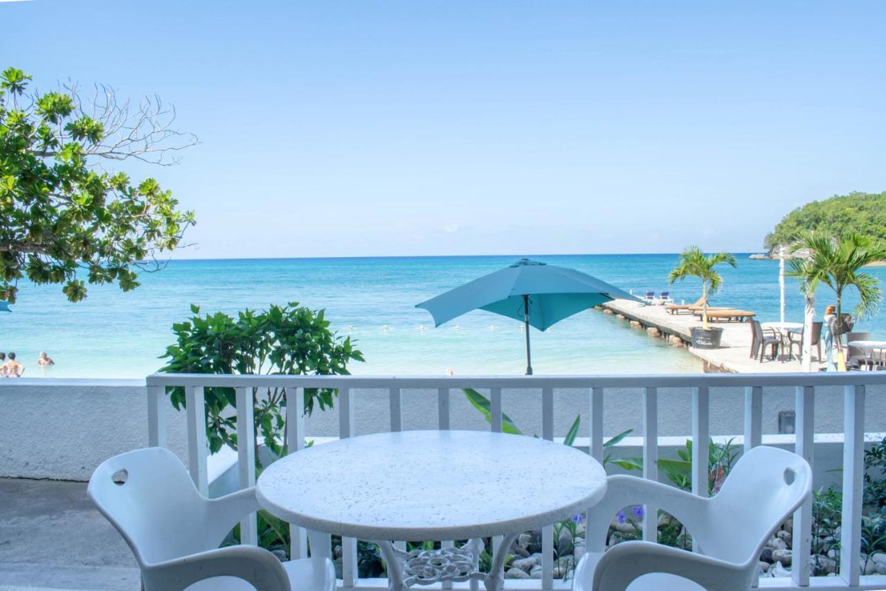 Beach Front Hotel Ocho Ríos Exterior foto