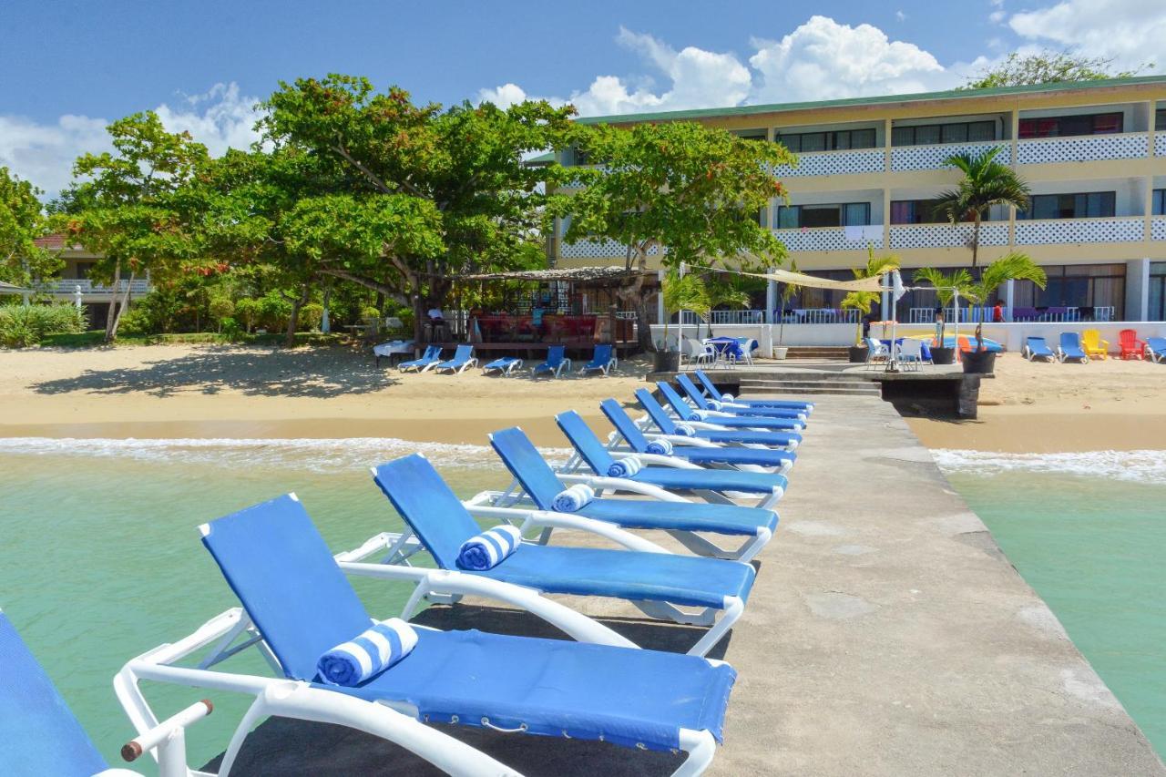 Beach Front Hotel Ocho Ríos Exterior foto